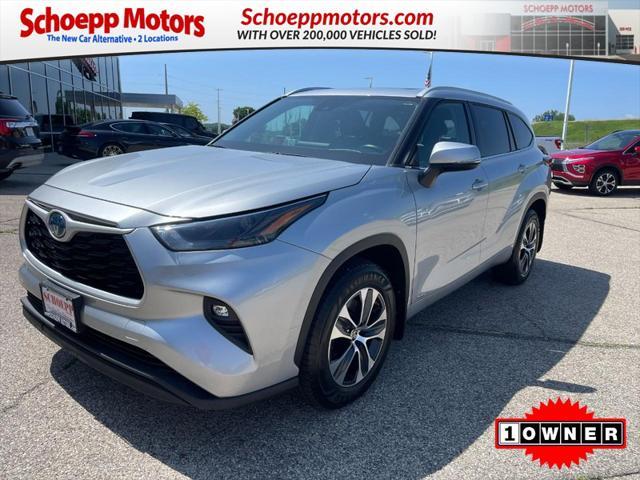 used 2022 Toyota Highlander Hybrid car, priced at $33,994