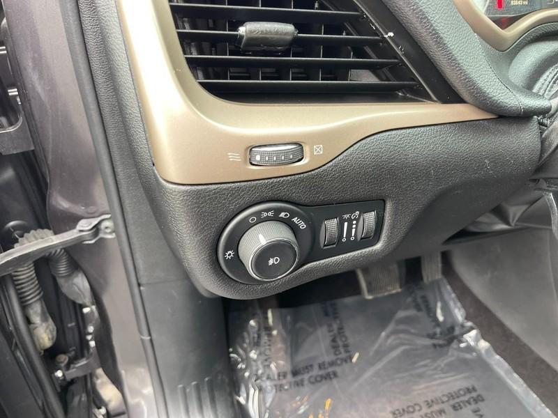 used 2017 Jeep Cherokee car, priced at $13,993