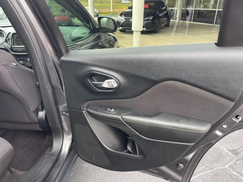 used 2017 Jeep Cherokee car, priced at $13,993