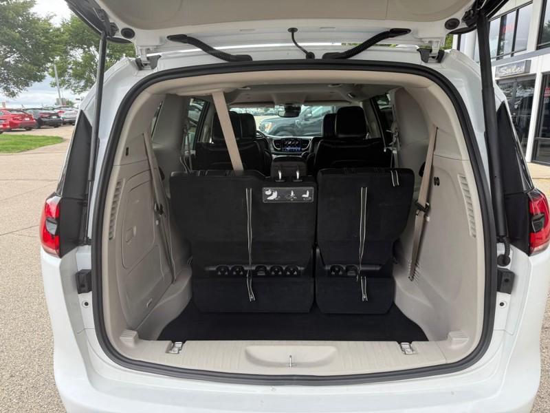 used 2021 Chrysler Pacifica Hybrid car, priced at $24,993