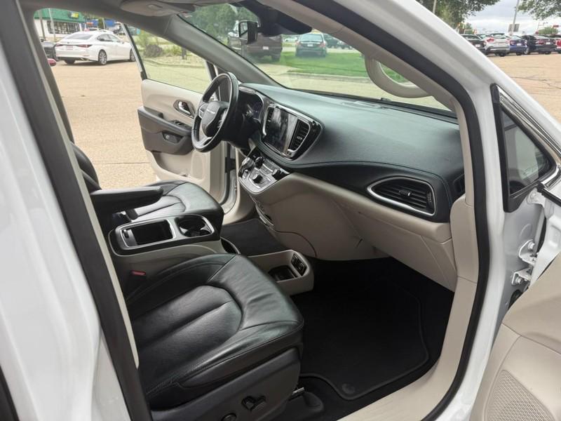 used 2021 Chrysler Pacifica Hybrid car, priced at $24,993