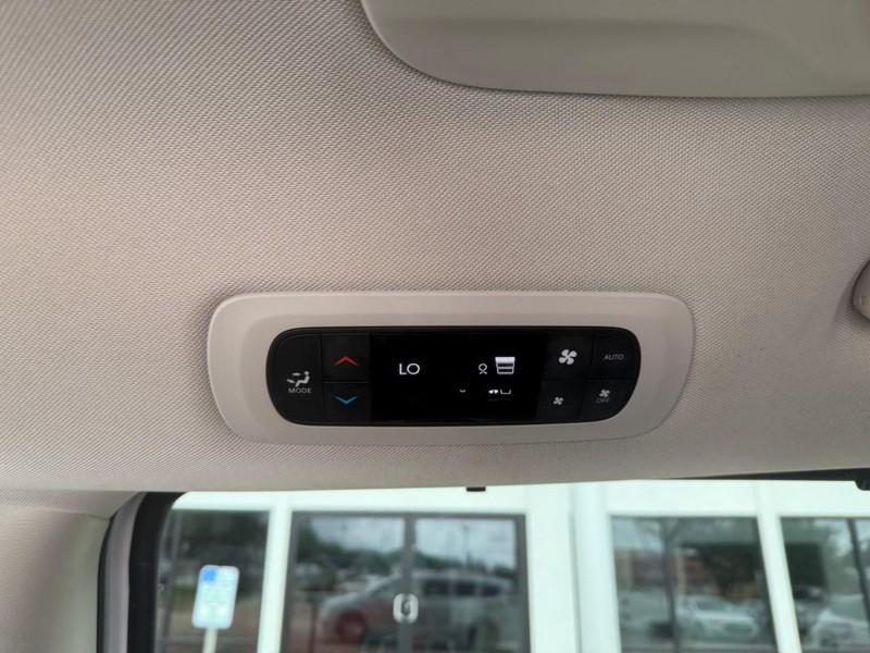 used 2021 Chrysler Pacifica Hybrid car, priced at $24,993