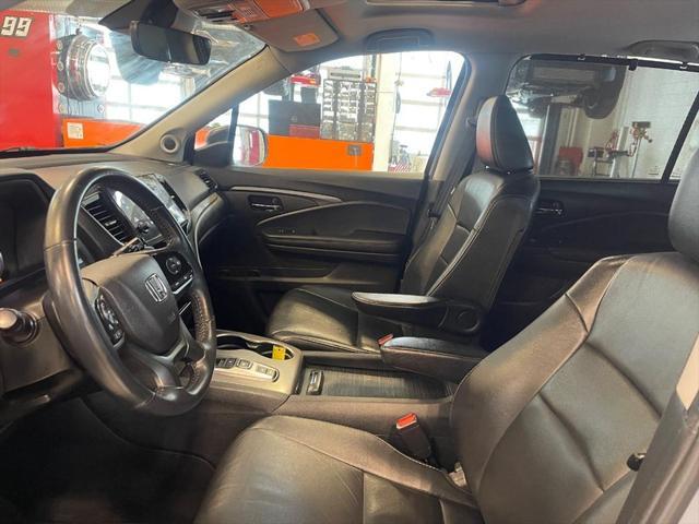 used 2022 Honda Pilot car, priced at $34,993