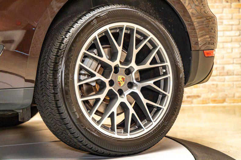 used 2018 Porsche Macan car, priced at $31,900
