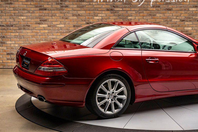 used 2007 Mercedes-Benz SL-Class car, priced at $19,900
