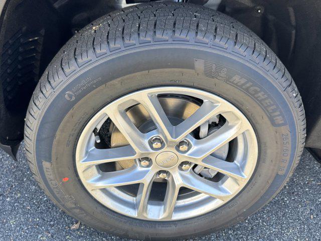 new 2025 Jeep Grand Cherokee car, priced at $36,522