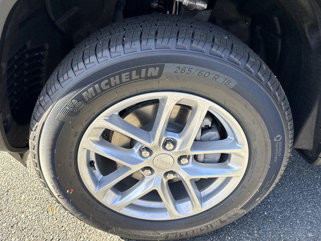 new 2025 Jeep Grand Cherokee car, priced at $37,813