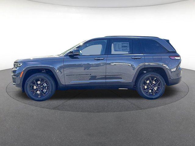 new 2025 Jeep Grand Cherokee car, priced at $39,614