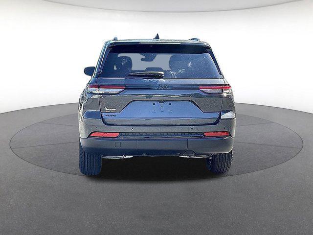 new 2025 Jeep Grand Cherokee car, priced at $39,614