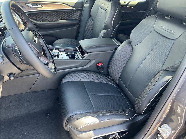 new 2025 Jeep Grand Cherokee car, priced at $59,846