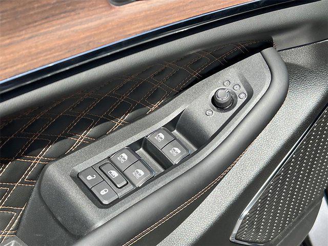 new 2025 Jeep Grand Cherokee car, priced at $59,846