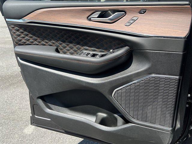 new 2025 Jeep Grand Cherokee car, priced at $59,846