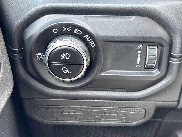 new 2025 Jeep Gladiator car, priced at $53,676