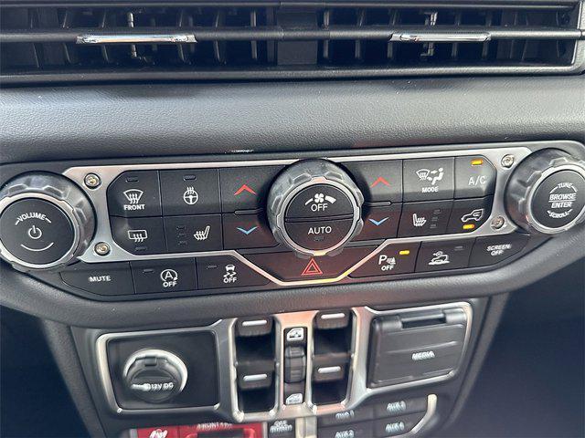 new 2025 Jeep Gladiator car, priced at $53,676