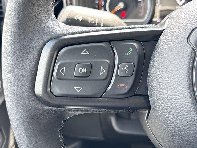 new 2025 Jeep Gladiator car, priced at $53,676