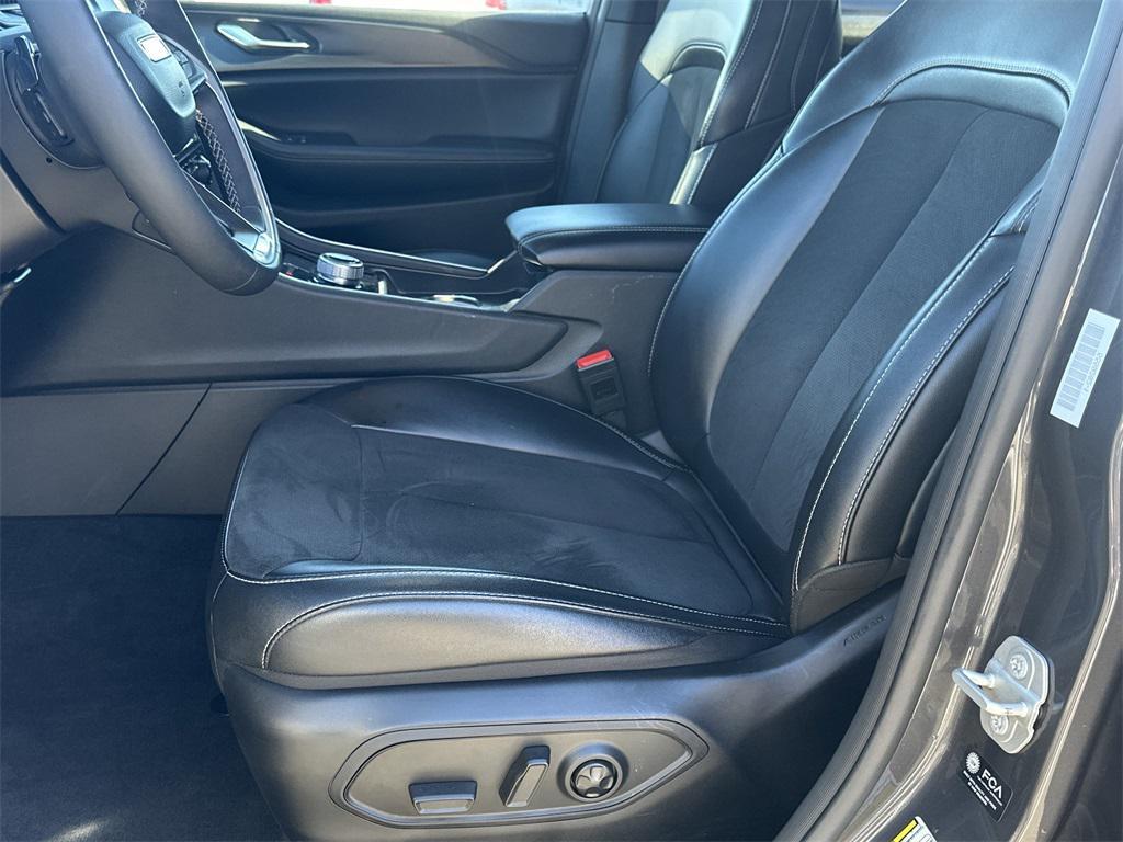 used 2024 Jeep Grand Cherokee L car, priced at $27,213