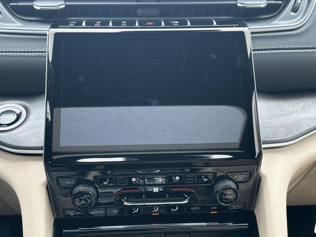 new 2025 Jeep Grand Cherokee car, priced at $42,508