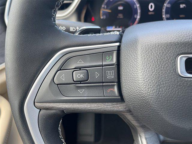 new 2025 Jeep Grand Cherokee car, priced at $43,519