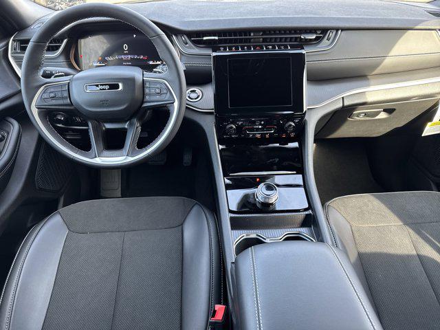 new 2025 Jeep Grand Cherokee L car, priced at $40,323
