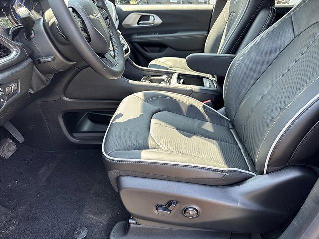 new 2026 Chrysler Pacifica car, priced at $48,838