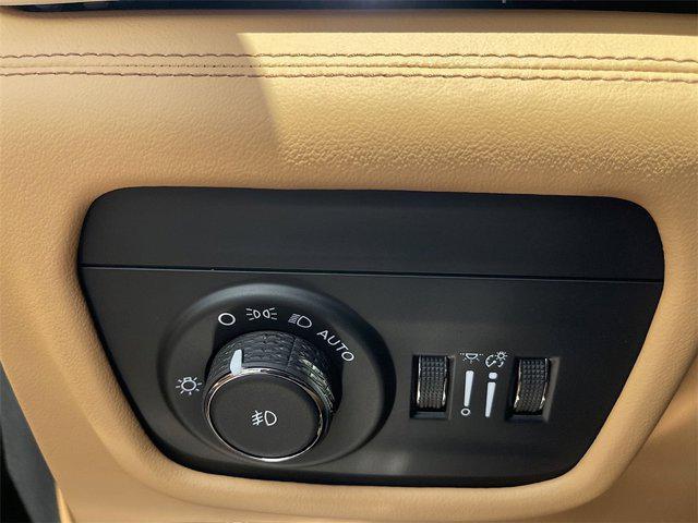new 2025 Jeep Grand Cherokee car, priced at $61,585
