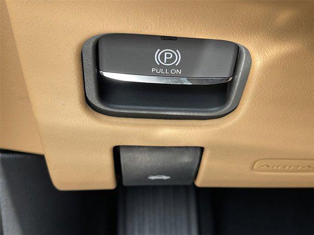 new 2025 Jeep Grand Cherokee car, priced at $61,585
