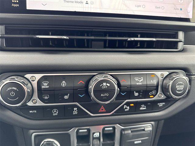 new 2025 Jeep Gladiator car, priced at $45,476