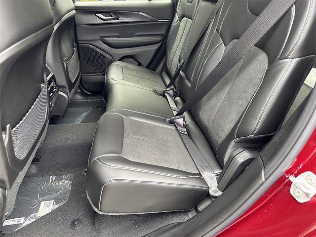 new 2025 Jeep Grand Cherokee car, priced at $40,679