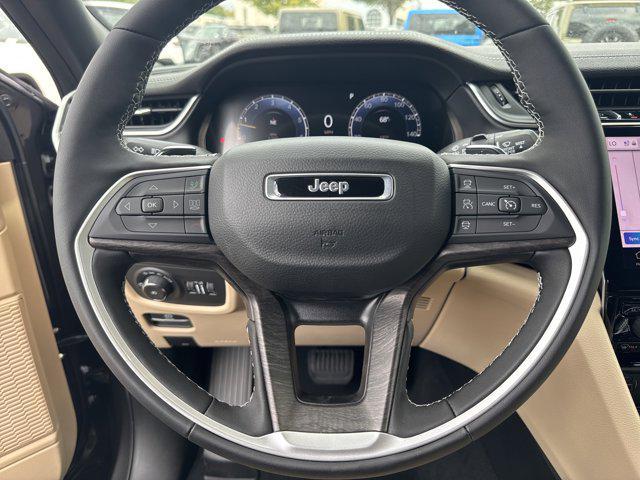 new 2025 Jeep Grand Cherokee car, priced at $42,204