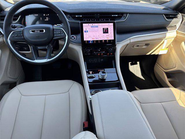 new 2025 Jeep Grand Cherokee L car, priced at $42,175