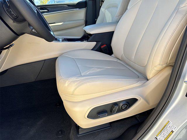 new 2025 Jeep Grand Cherokee L car, priced at $42,175