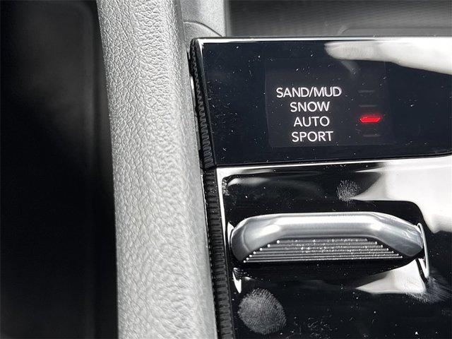 new 2025 Jeep Grand Cherokee car, priced at $47,977