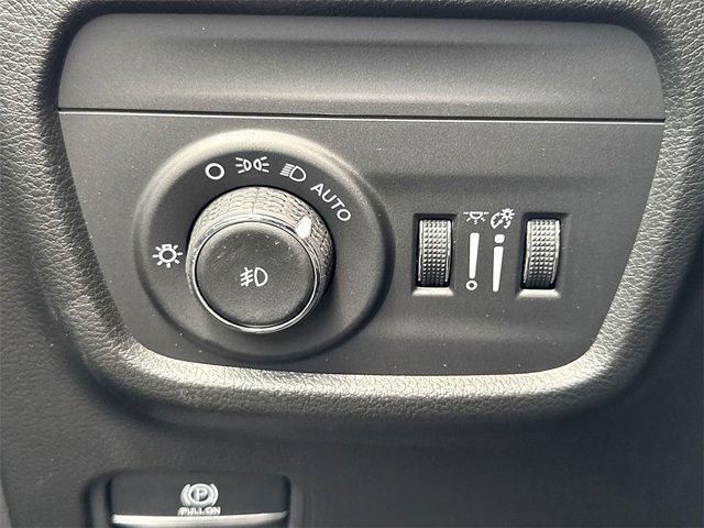 new 2025 Jeep Grand Cherokee car, priced at $47,977