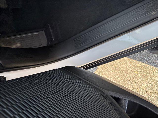 new 2025 Jeep Grand Cherokee car, priced at $37,021