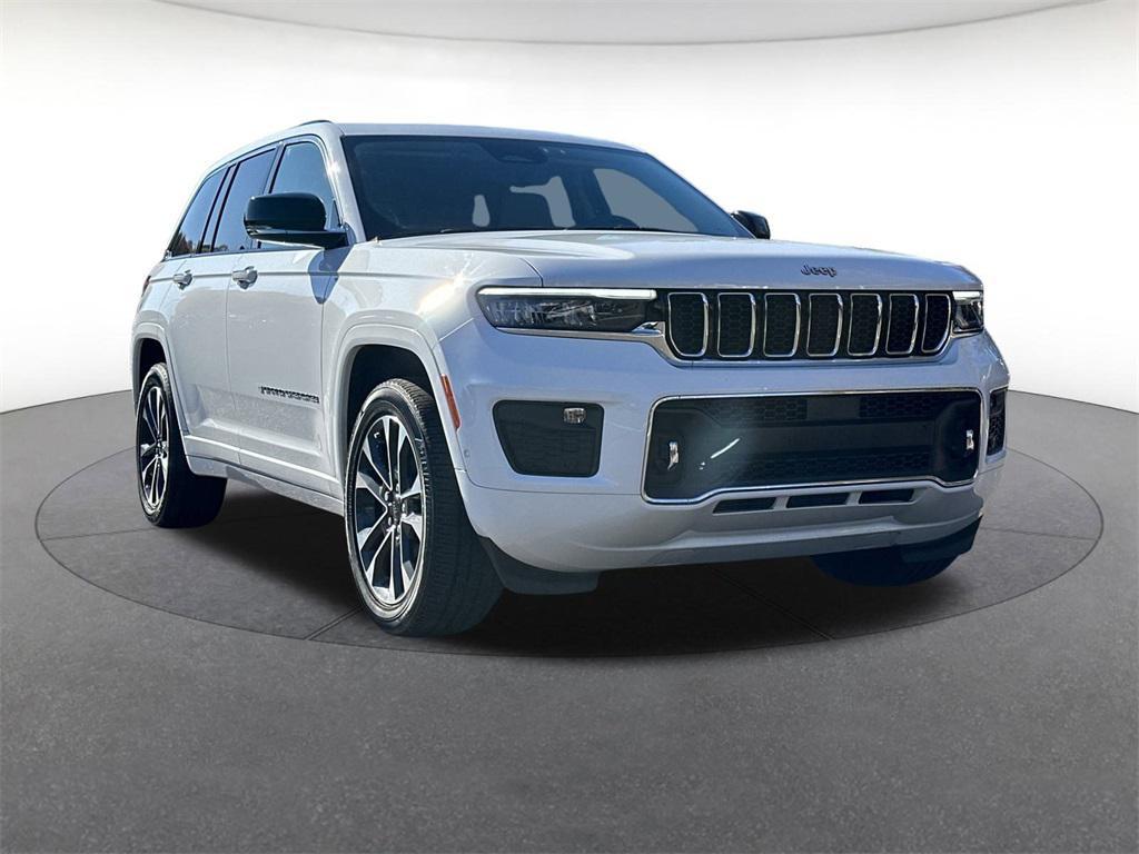used 2022 Jeep Grand Cherokee car, priced at $34,383