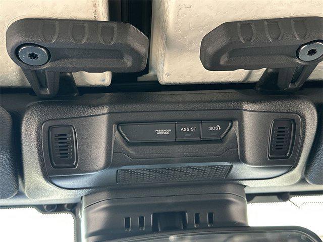 new 2025 Jeep Gladiator car, priced at $44,871