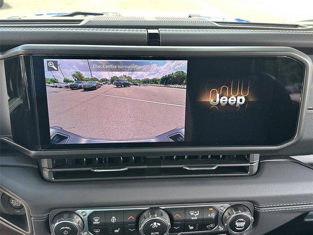 new 2025 Jeep Gladiator car, priced at $44,871