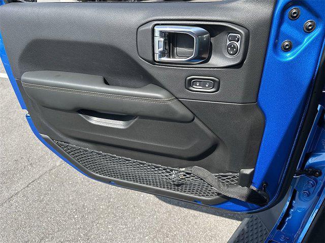 new 2025 Jeep Gladiator car, priced at $44,871