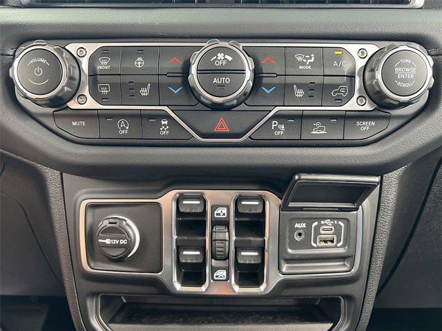 new 2025 Jeep Gladiator car, priced at $44,058