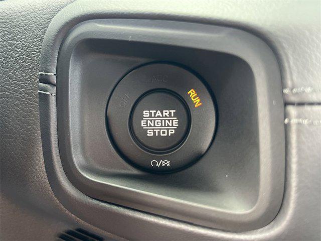 new 2025 Jeep Gladiator car, priced at $44,058