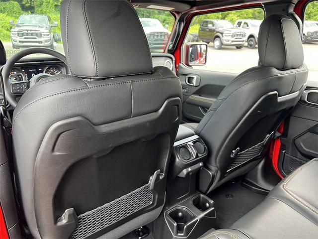 new 2025 Jeep Gladiator car, priced at $44,058