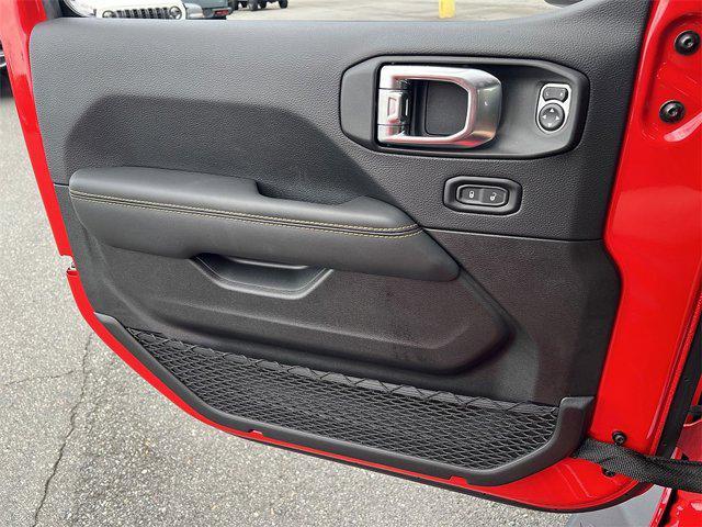 new 2025 Jeep Gladiator car, priced at $44,058