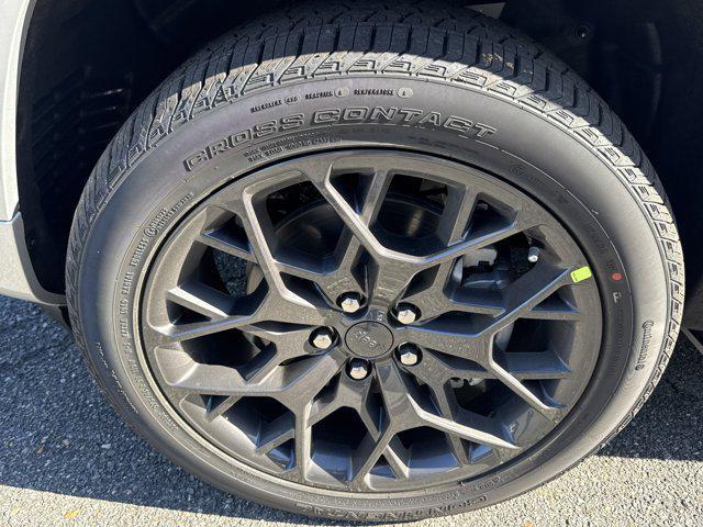 new 2025 Jeep Grand Cherokee L car, priced at $63,085