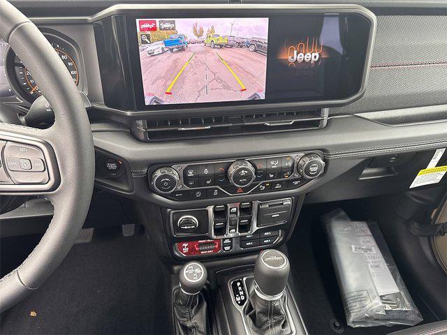 new 2025 Jeep Gladiator car, priced at $53,801