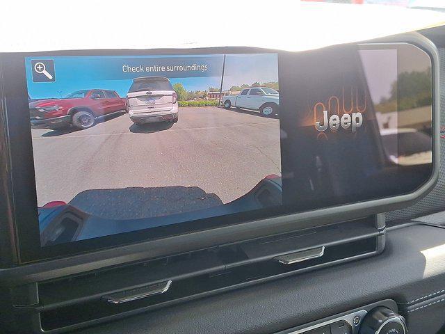 new 2025 Jeep Gladiator car, priced at $48,645