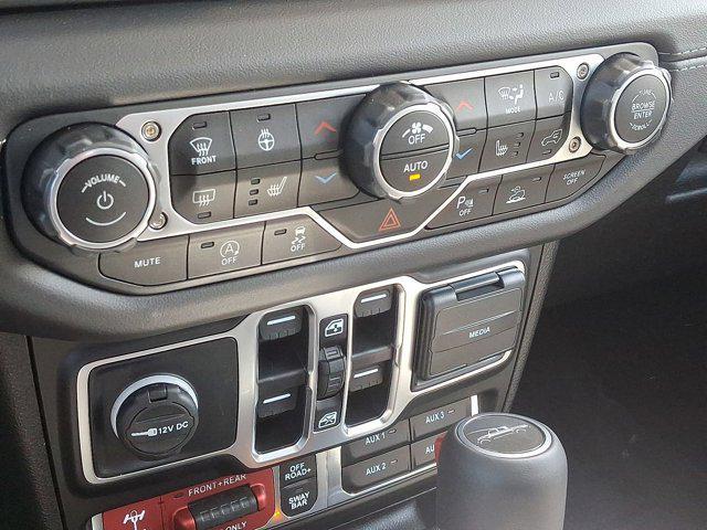 new 2025 Jeep Gladiator car, priced at $48,645