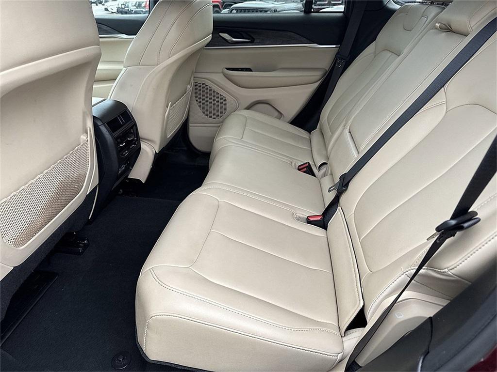 used 2024 Jeep Grand Cherokee car, priced at $31,162