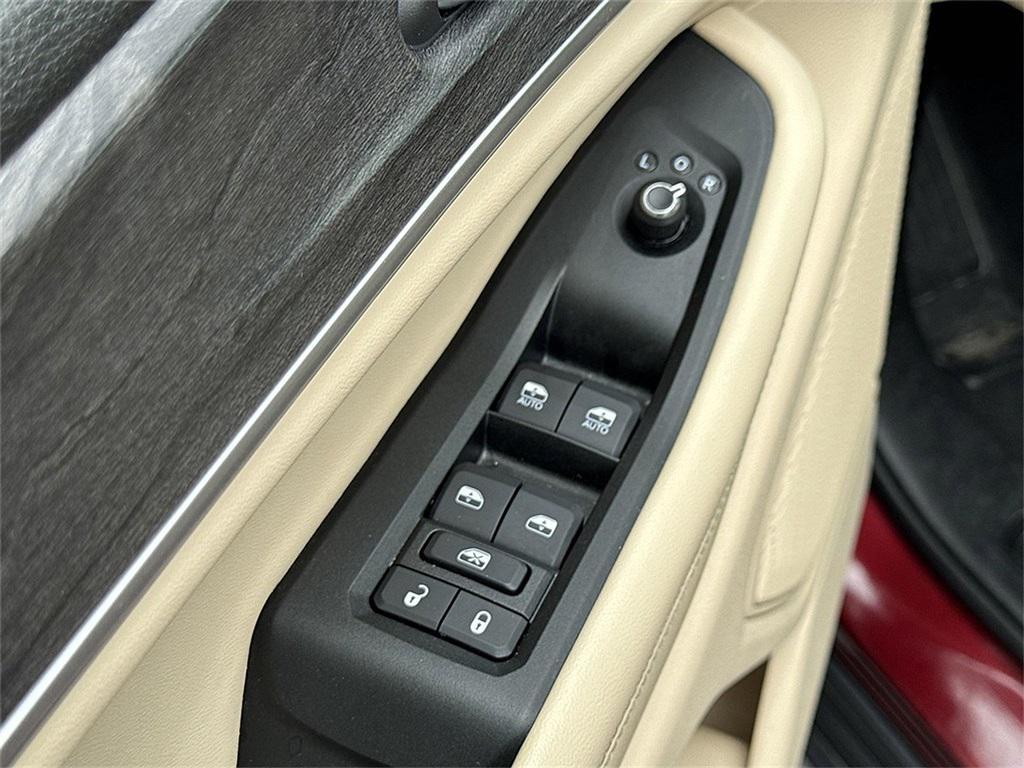 used 2024 Jeep Grand Cherokee car, priced at $31,162