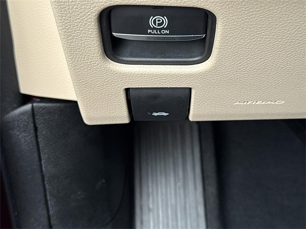 used 2024 Jeep Grand Cherokee car, priced at $31,162