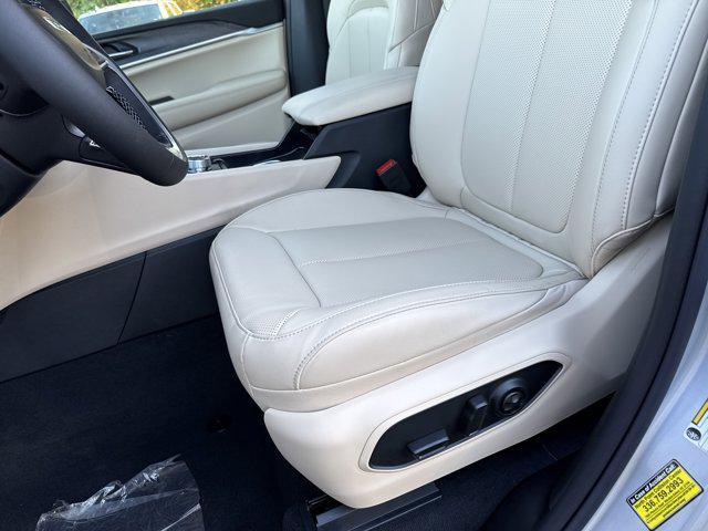 new 2025 Jeep Grand Cherokee car, priced at $45,087